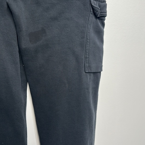 Nike Youth Size Large black Sweatpants Elastic Waist Drawstring Cargo Pockets - Picture 8 of 12
